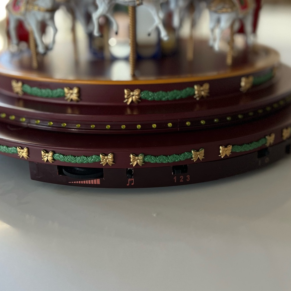 Marquee Deluxe Carousel With Box - Cracker Barrel - Picture 8 of 8